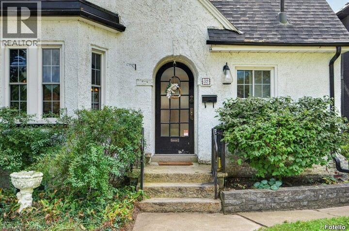 Property Photo: 32 Lincoln Avenue ON N3T 4S7