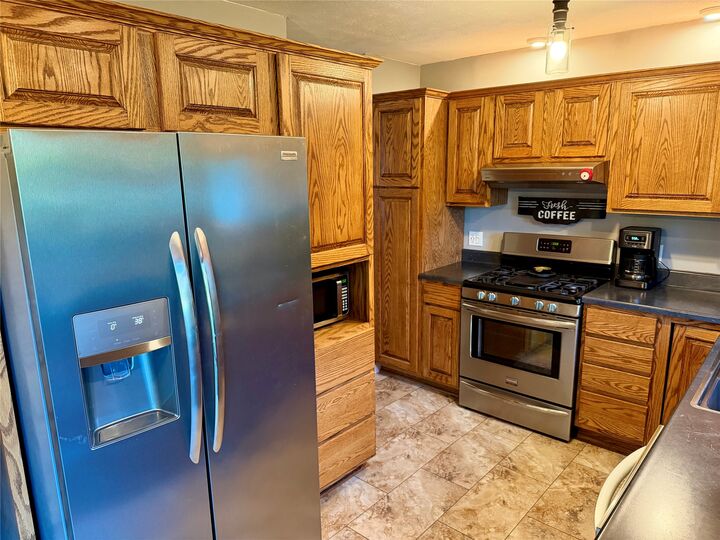 Property Photo: 209 Valleyview Drive PA 16412