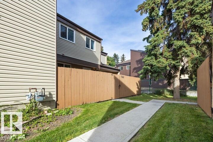 Property Photo:  7143 180 Street NW  AB T5T 3G1 