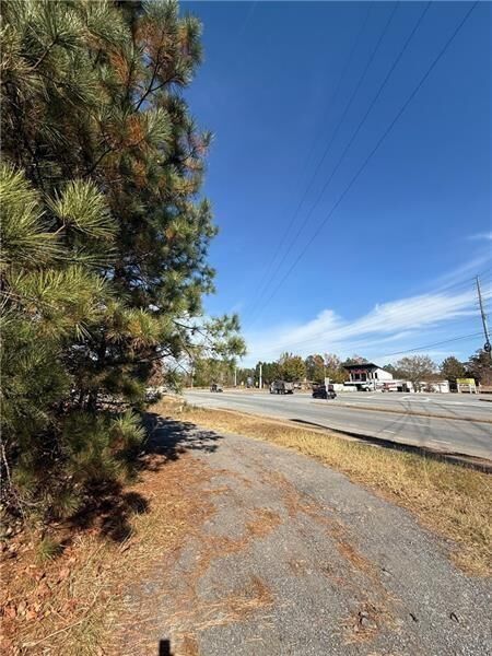 Property Photo: 6387 Bells Ferry Road GA 30102
