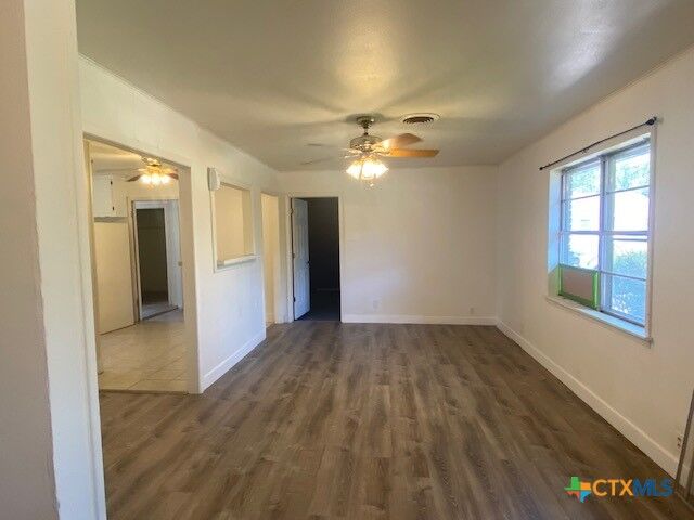 Property Photo:  203 E 14th Avenue  TX 76513 
