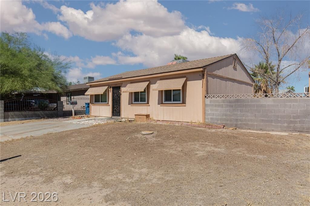 Property Photo:  5574 Northridge Lane  NV 89122 