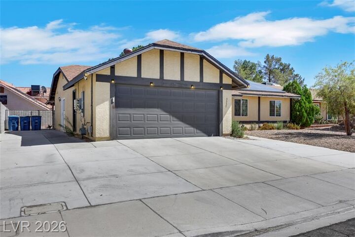 Property Photo: 3337 Irv Marcus Drive NV 89108