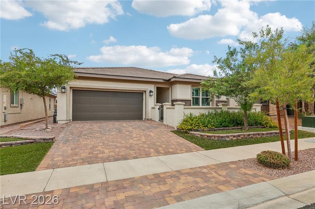 Property Photo: 748 Omaggio Place NV 89011