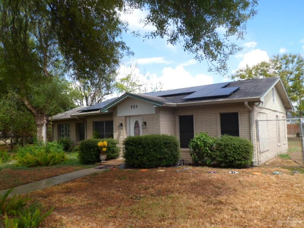 Property Photo: 805 S Indiana Avenue TX 78596