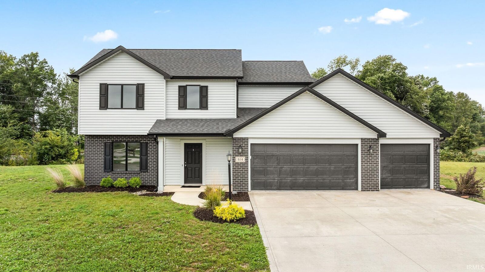Property Photo:  814 Lagonda Trail  IN 46818 