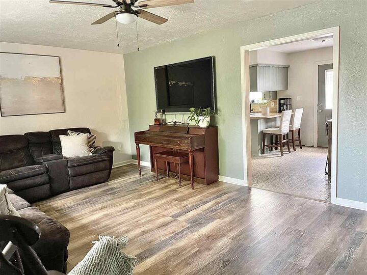 Property Photo:  111 Sunny Ln  OK 73538 