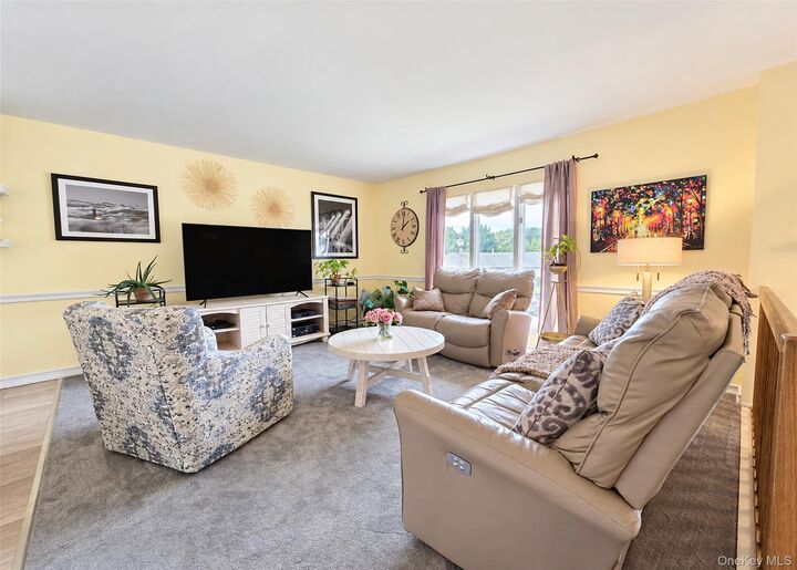 Property Photo:  167 Glenmere Way  NY 11741 