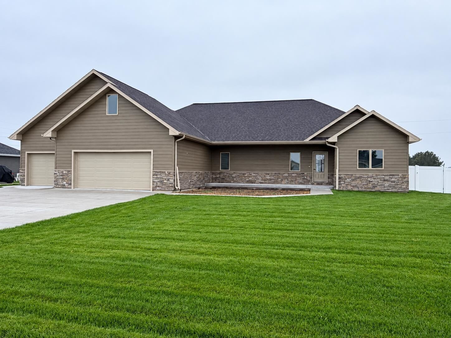 Property Photo: 4116 Janice Ct NE 69101
