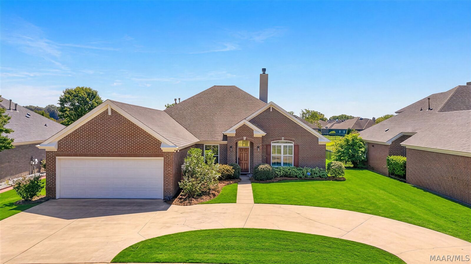 Property Photo: 8914 Alderwood Way AL 36117