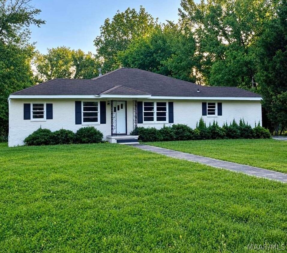 Property Photo:  3134 Meadow Lane  AL 36116 