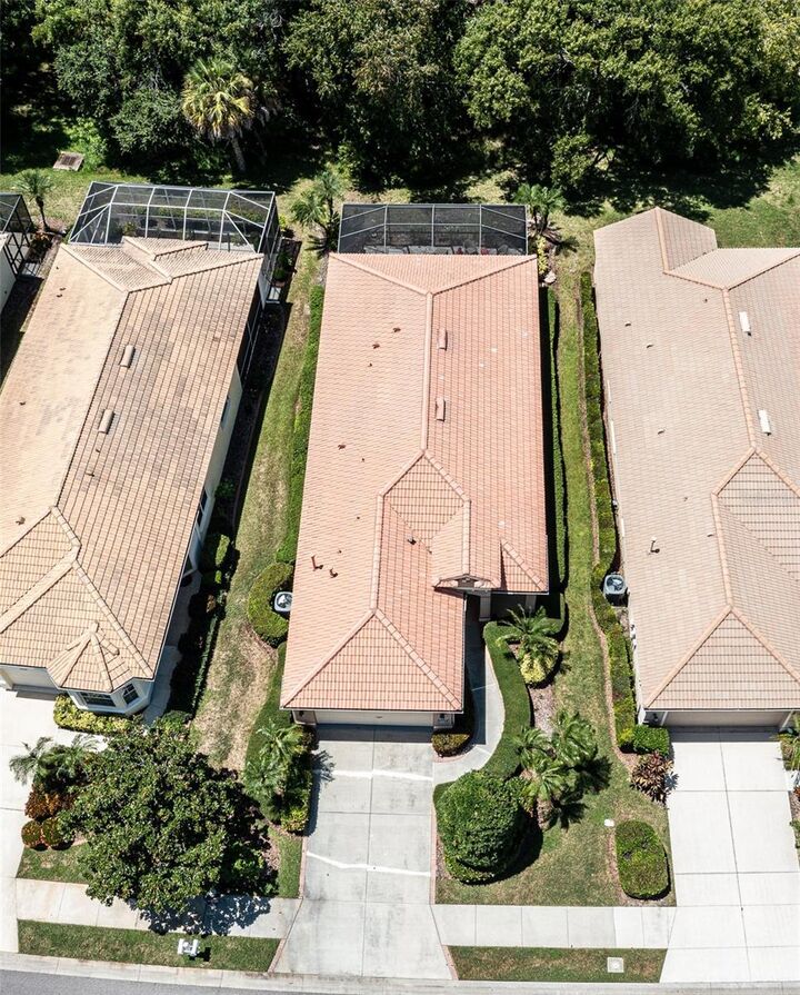 Property Photo: 6264 Wingspan Way FL 34203