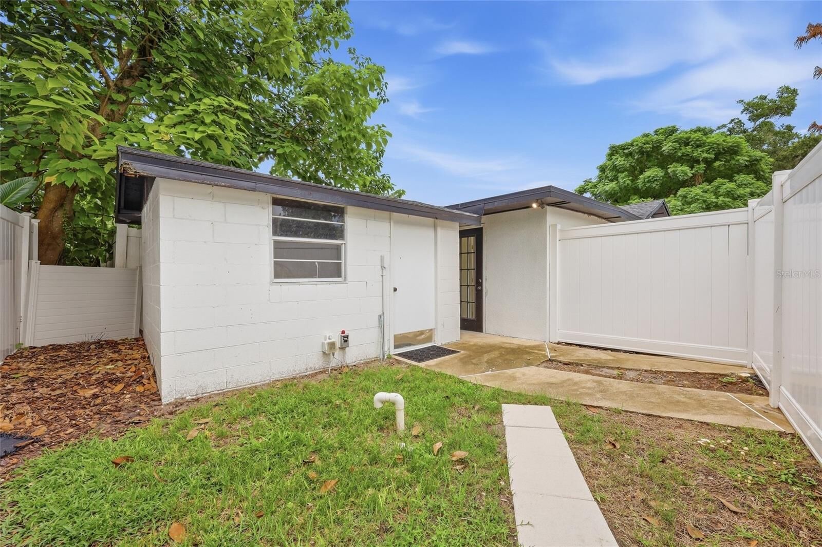 Property Photo:  1711 White Avenue B2  FL 32806 
