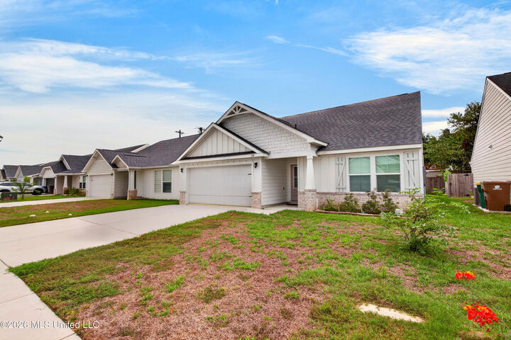 Property Photo: 130 Pointe Breeze Way MS 39531