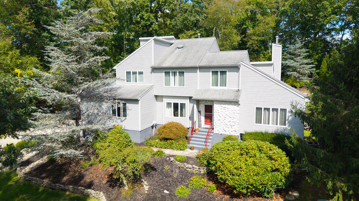 Property Photo:  314 Sweetmans Lane  NJ 08535 