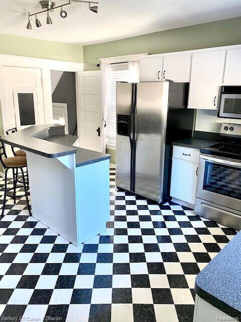 Property Photo: 702 S Altadena Avenue MI 48067