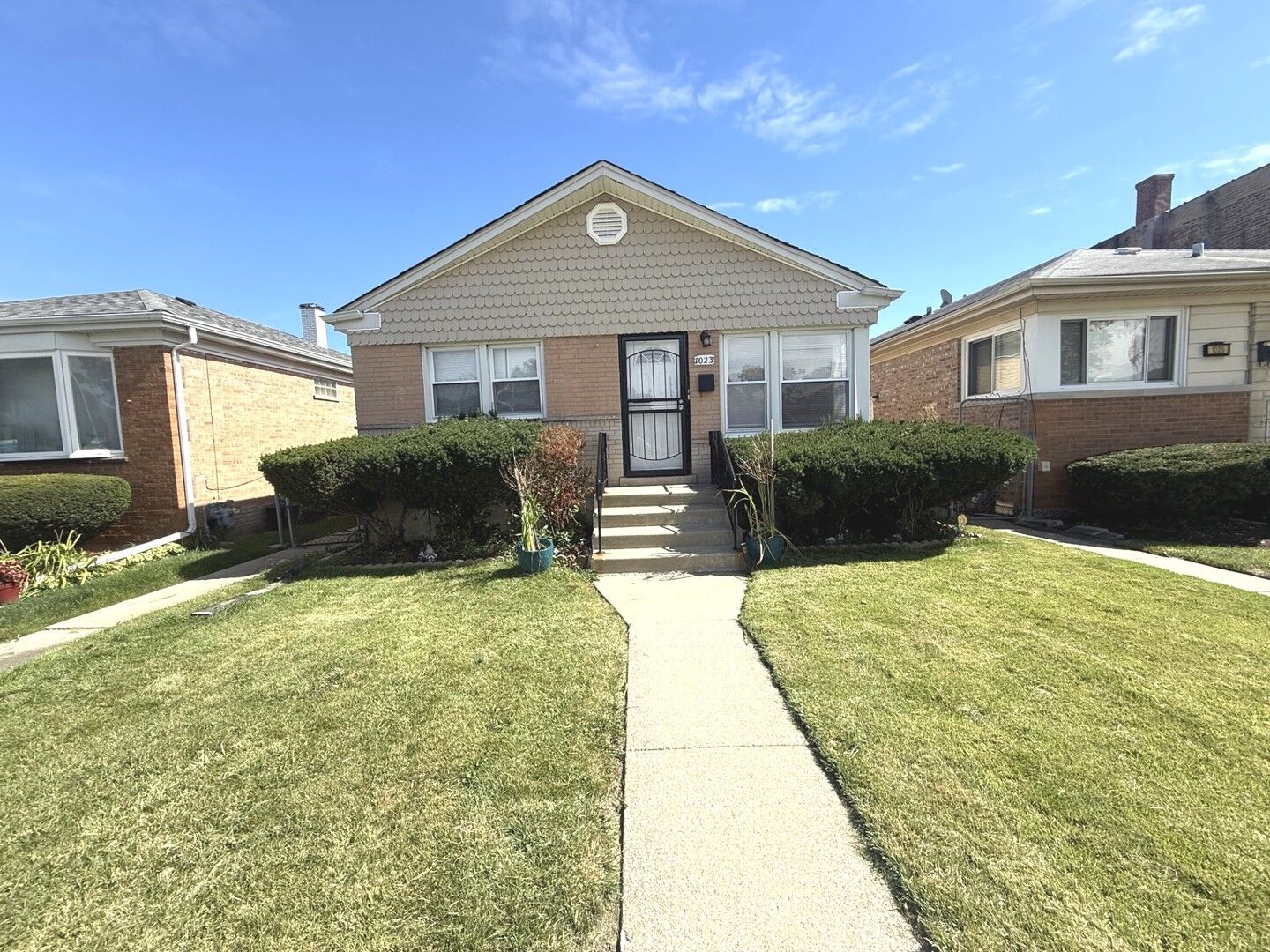 Property Photo:  1023 32nd Avenue  IL 60104 