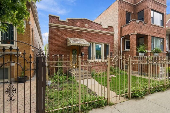 Property Photo: 2851 S Kildare Avenue IL 60623