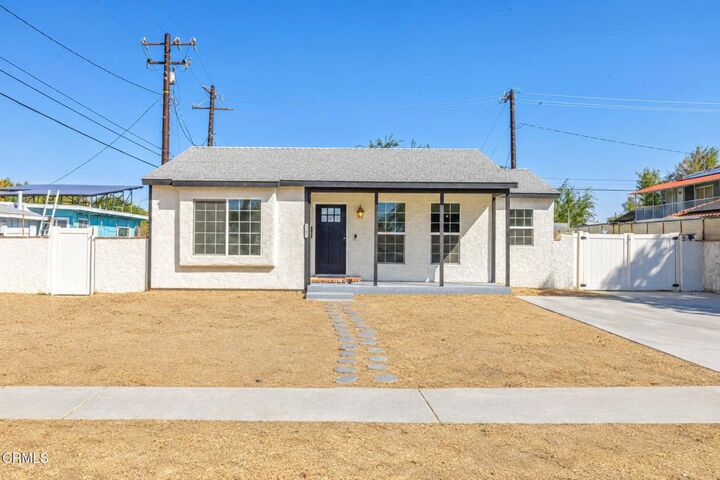 Property Photo:  1309 W Jackman Street  CA 93534 