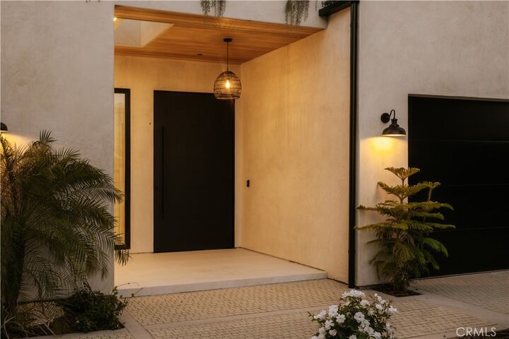 Property Photo: 14755 Hesby Street CA 91403