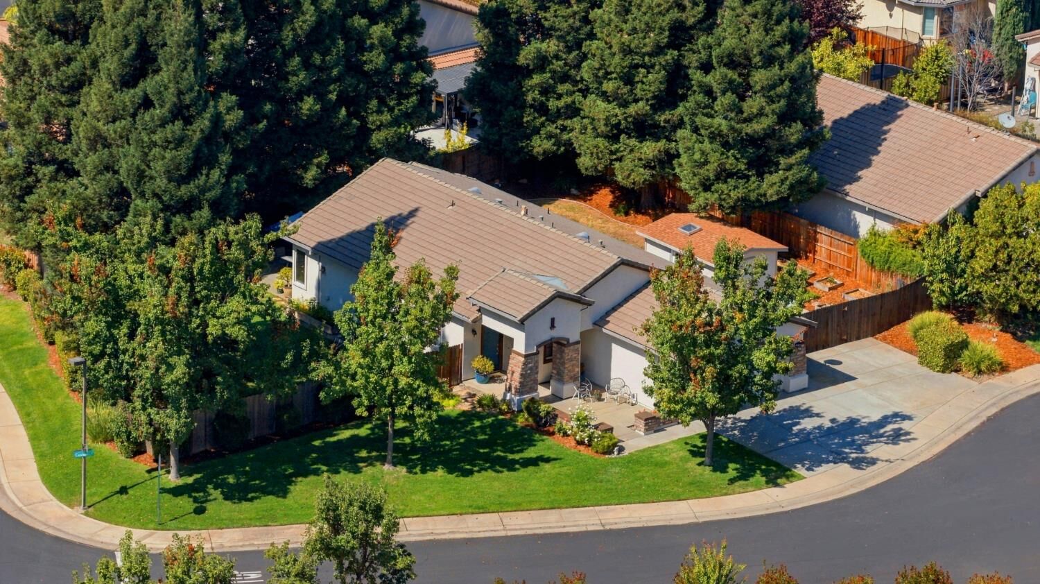 Property Photo:  1626 Caislean Way  CA 95630 