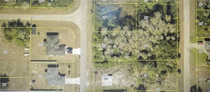 Property Photo:  818 Acton Avenue  FL 33971 