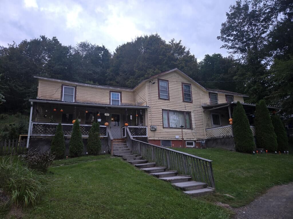 Property Photo: 705 Troy St PA 17724