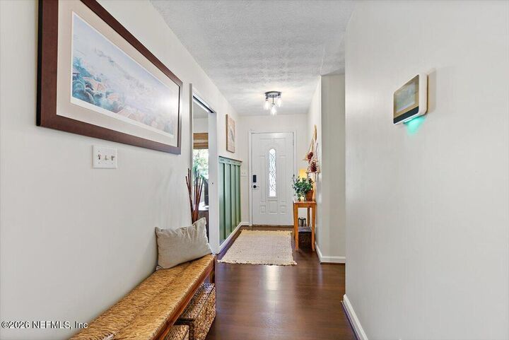 Property Photo: 5698 Weber Lane FL 32207