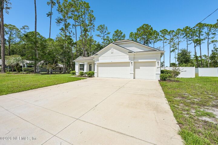 Property Photo: 61 Woodfield Drive FL 32164