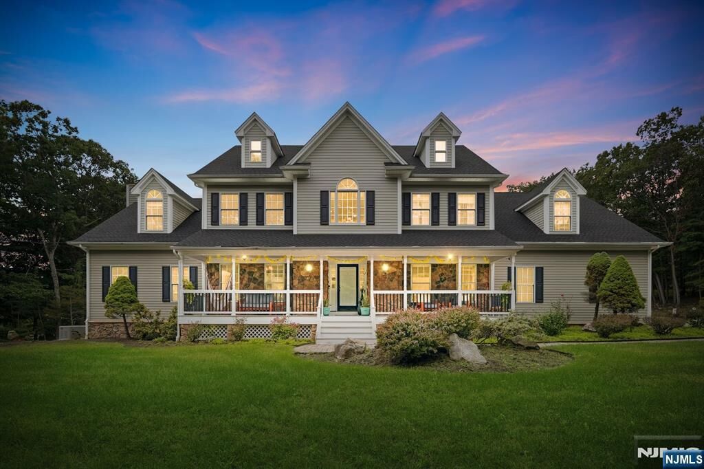 Property Photo:  200 Rockburn Pass  NJ 07480 
