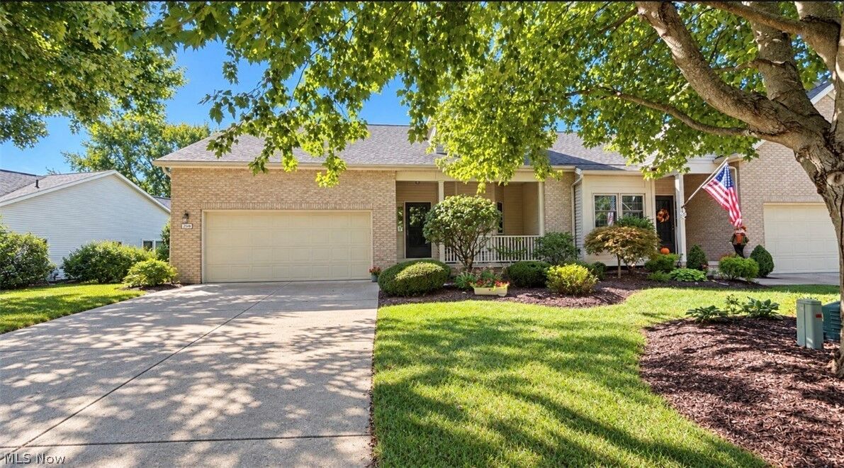 Property Photo:  2548 Glenshire Circle  OH 44685 