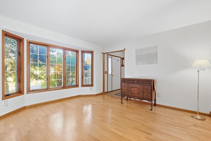 Property Photo: 14130 Dearborn Path MN 55068