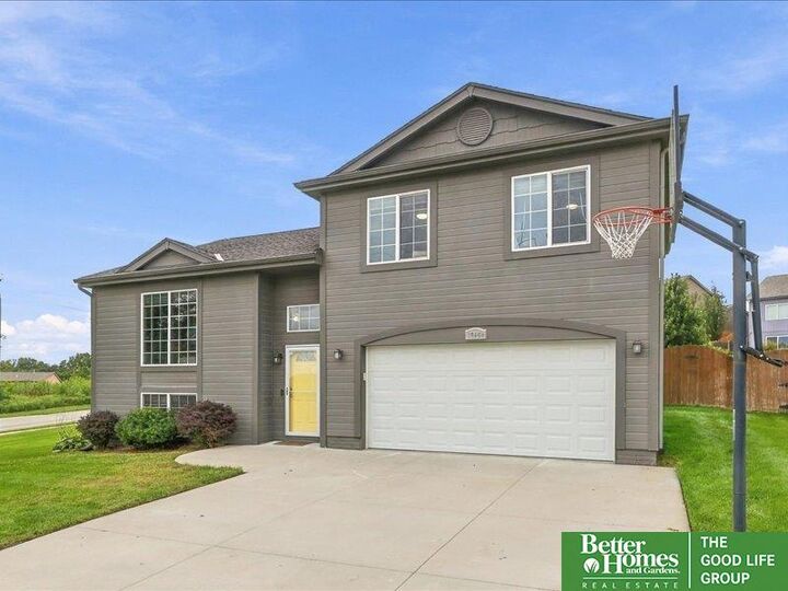 Property Photo: 18864 Drexel Street NE 68135