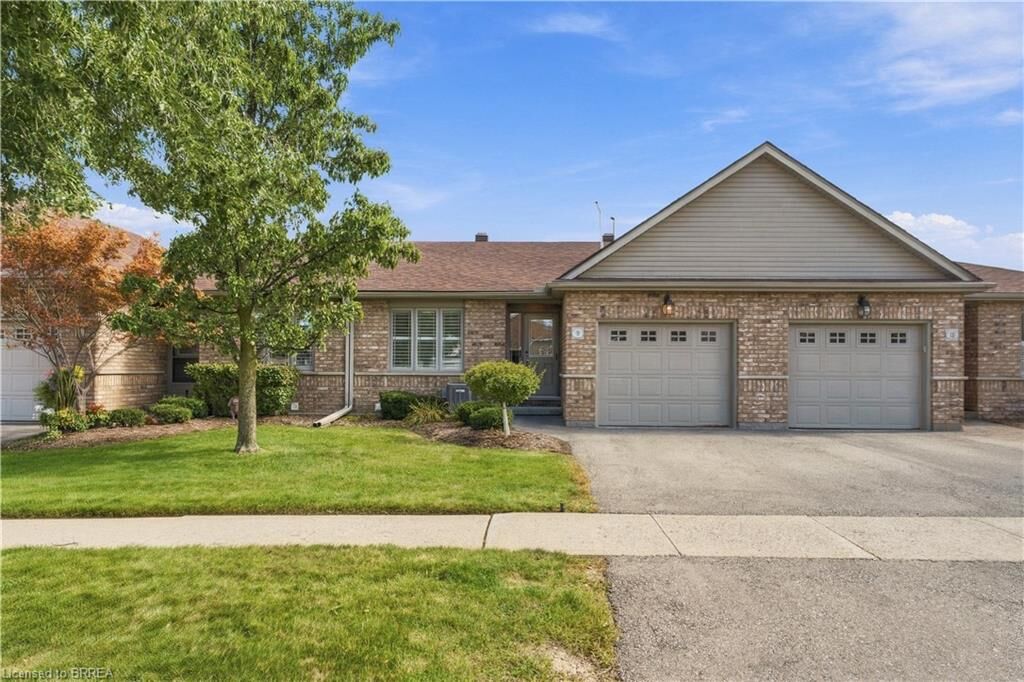 Property Photo:  9 Schertzberg Lane 25  ON N3T 0C1 
