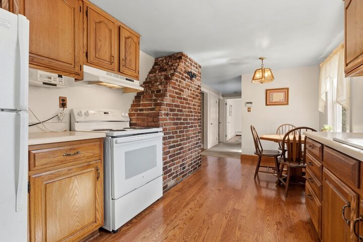 Property Photo:  8 Savoy Rd.  MA 01982 