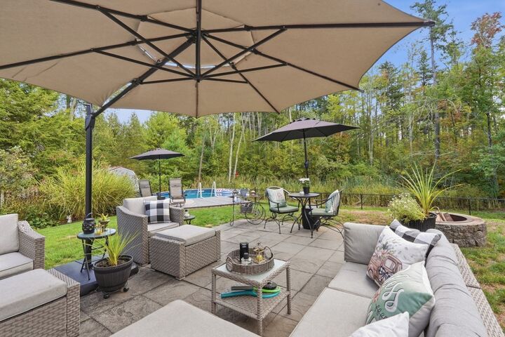 Property Photo: 36 Decorie Dr MA 01095