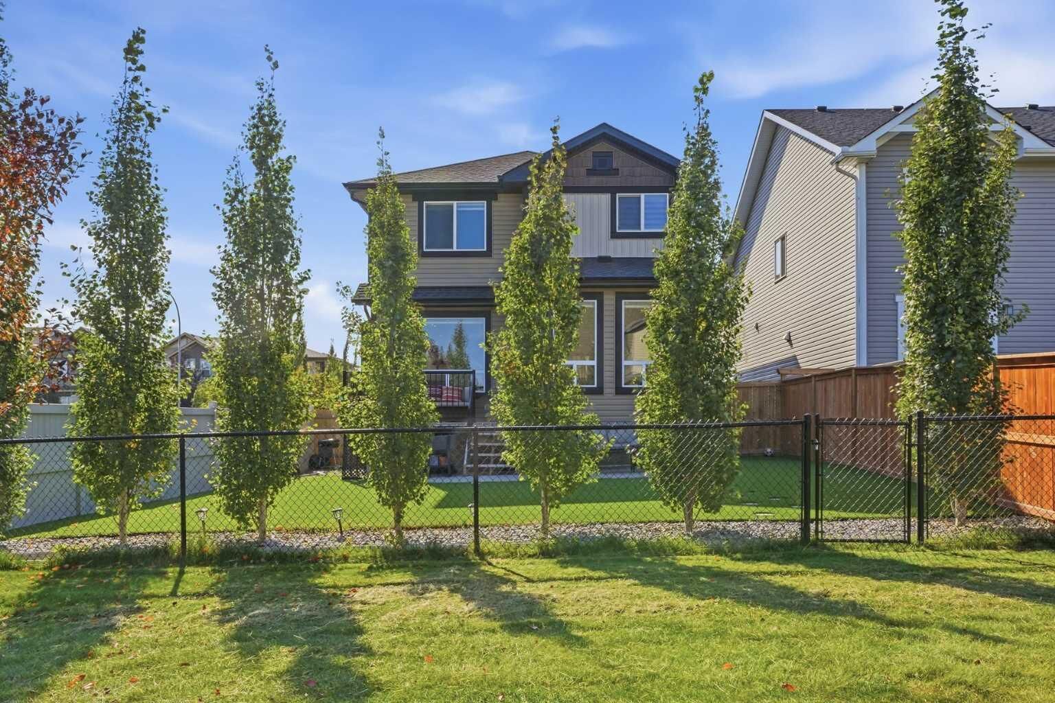 Property Photo: 108 Hillcrest Avenue SW AB T4B 4C8