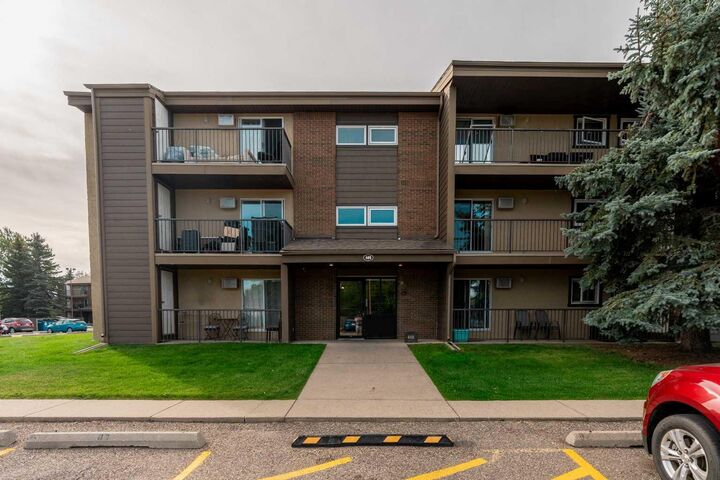 Property Photo:  405 Columbia Boulevard W 310  AB T1K 5R8 