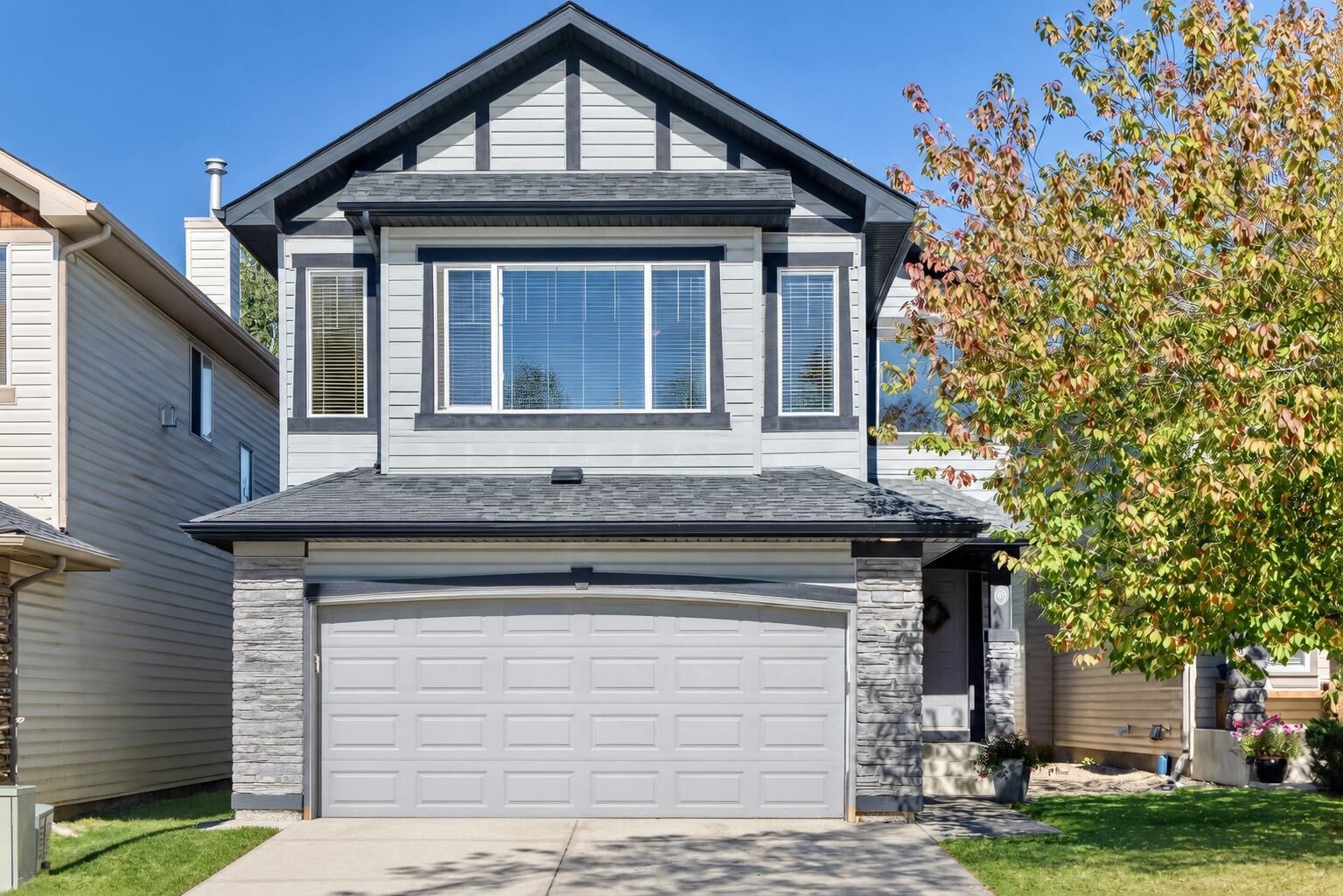 Property Photo:  91 Cranfield Circle SE  AB T3M 1H1 