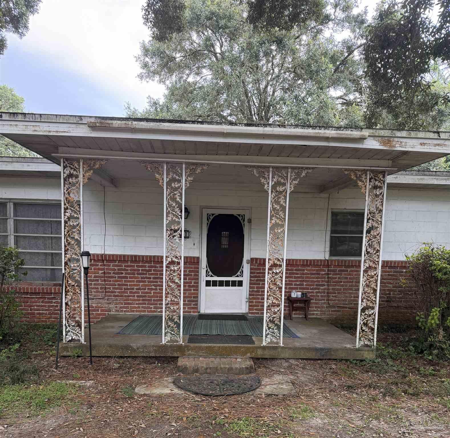 Property Photo:  3551 Raines St  FL 32514 