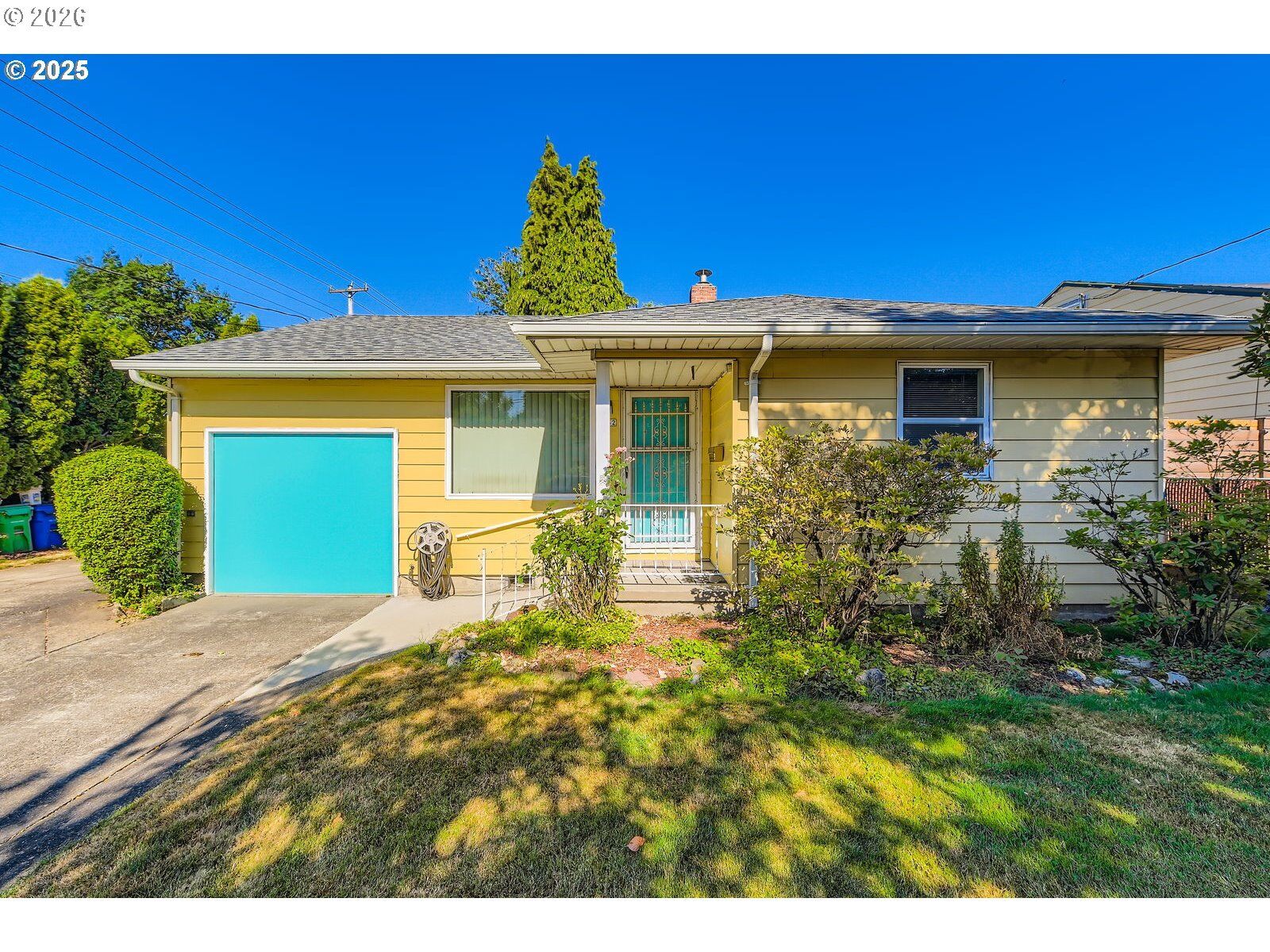 Property Photo:  9832 N Van Houten Ave  OR 97203 