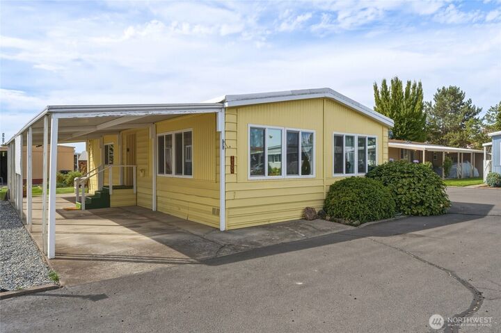 Property Photo:  1304  Tollgate Lane  WA 99362 