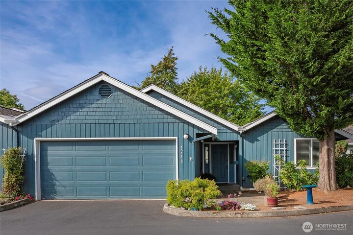 Property Photo:  4855 N Village Lane B  WA 98226 