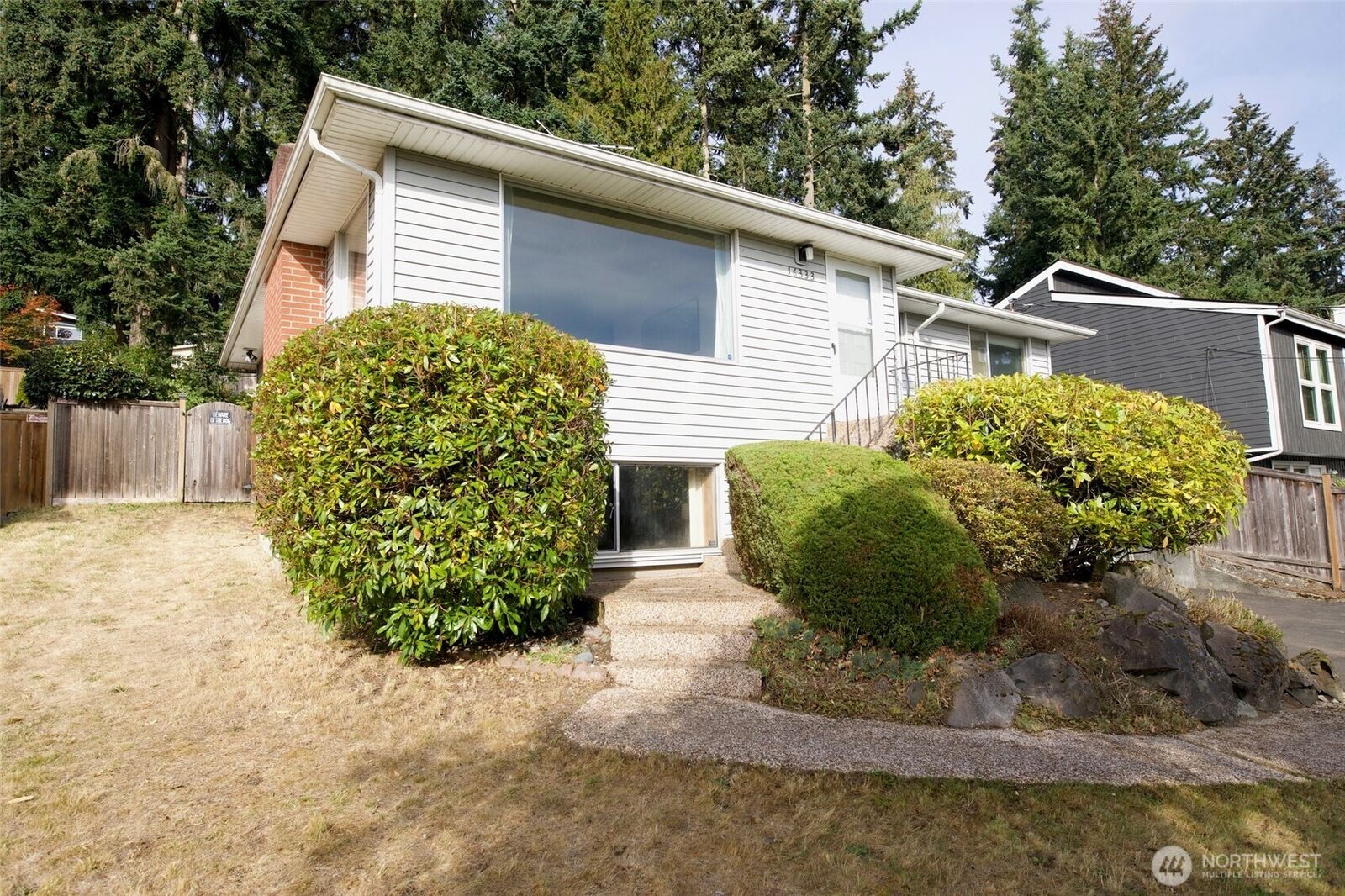 Property Photo: 16333 Densmore Avenue N WA 98133