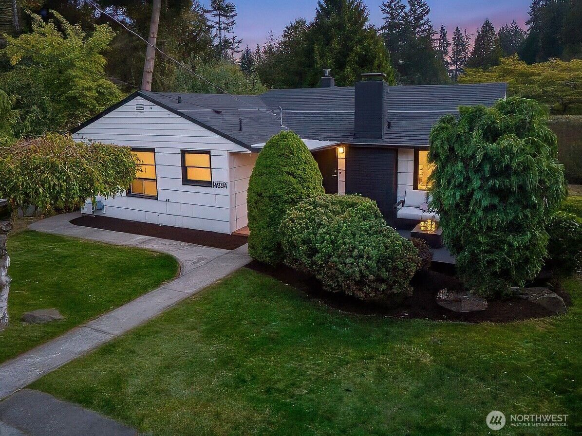 Property Photo:  14834  Interlake Avenue N  WA 98133 