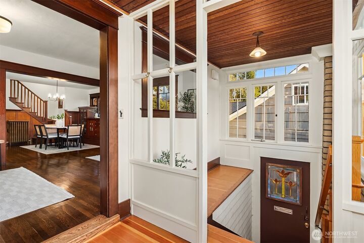 Property Photo:  6220  2nd Avenue NW  WA 98107 