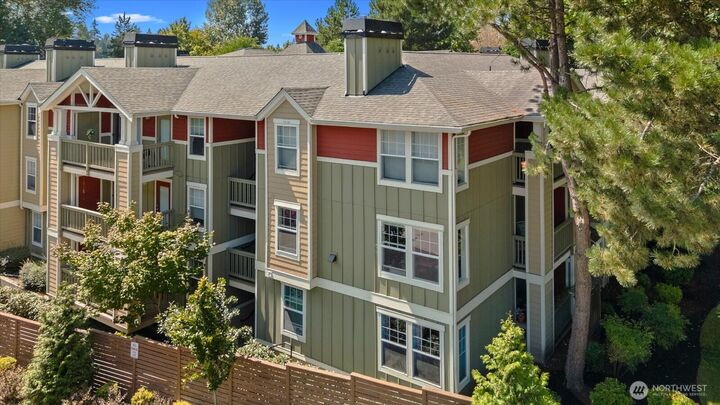 Property Photo:  7711 NE 175th Street F202  WA 98028 