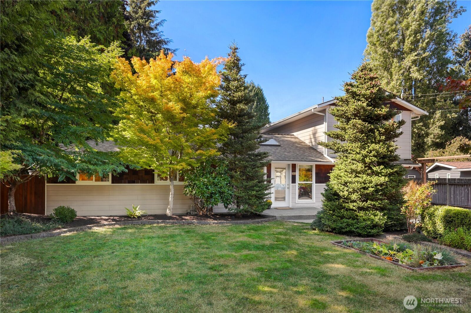 Property Photo:  19012  78th Place W  WA 98026 
