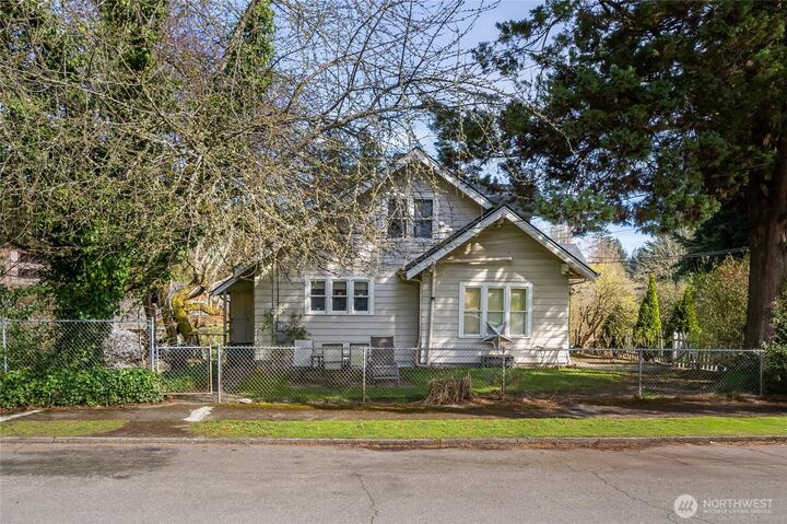 Property Photo: 10116 -26 NE 187th Street WA 98011