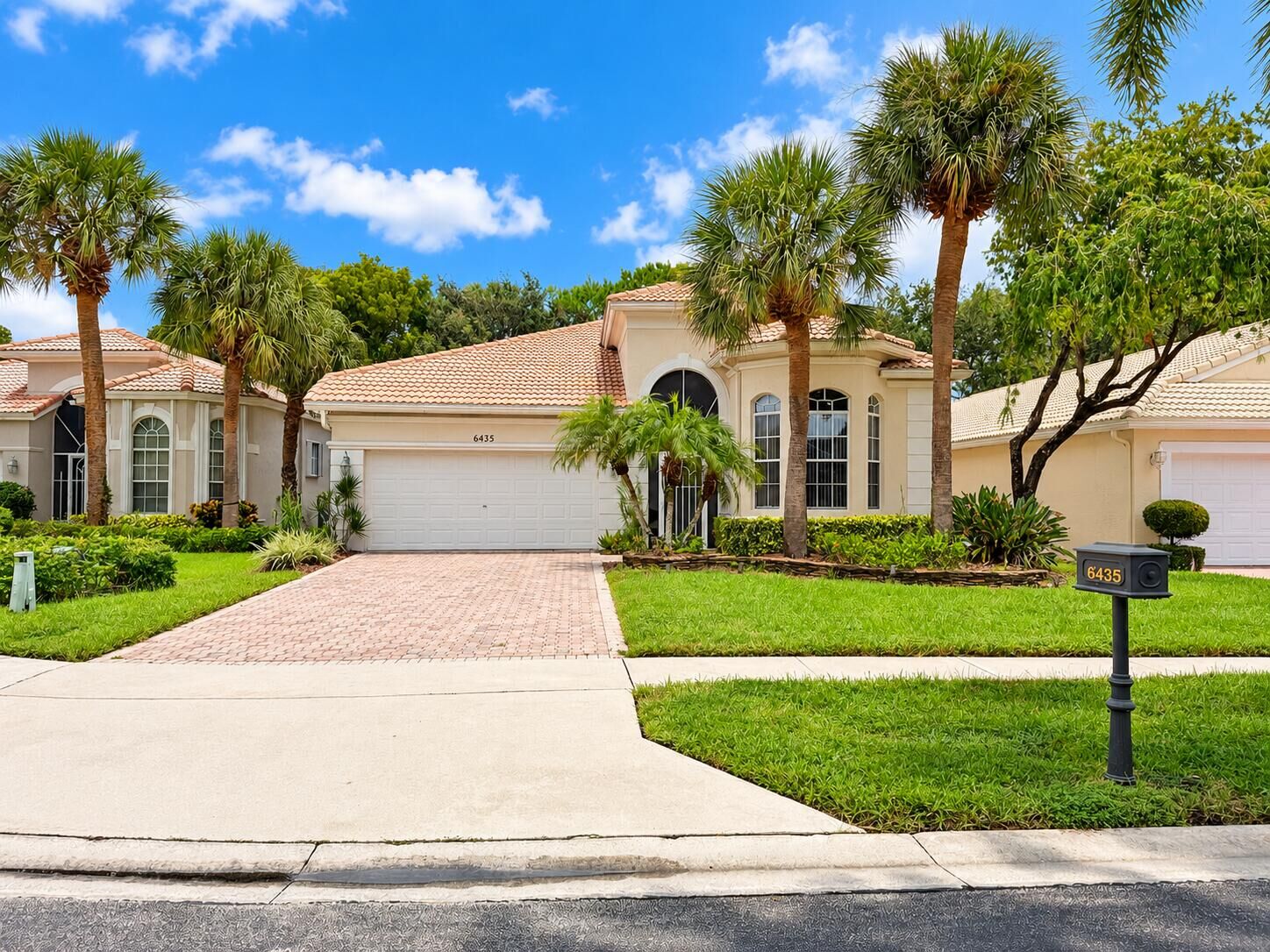Property Photo:  6435 Emerald Breeze Way  FL 33437 